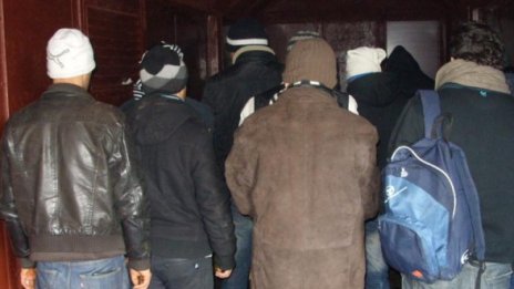 Спипаха 15 нелегални емигранти на жп гара Кулата