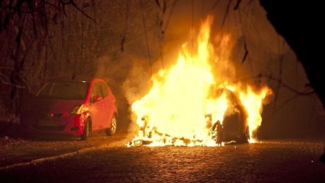 Автомобил изгоря в Харманли
