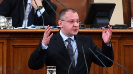 Критики към кабинета в "Ганковото кафене"