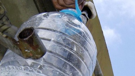 Тон нелегален спирт иззет от склад в Пловдив 