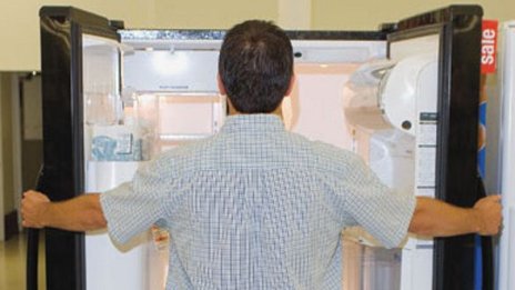 Ей ти, не яж от мусаката! Да, да, точно ти! 