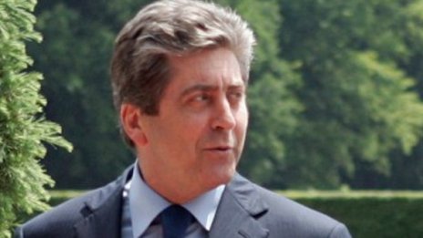 Борисов е слаб премиер, умело разлайва кучетата!