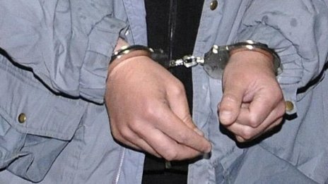 Белезници за Големия ягуар, търсят брат му – Малкия ягуар