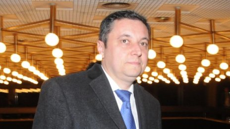 Яне внесе предложението за комисия "Първанов – Марин"