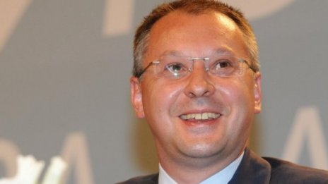 Първанов не може вече да е в позата на президент!