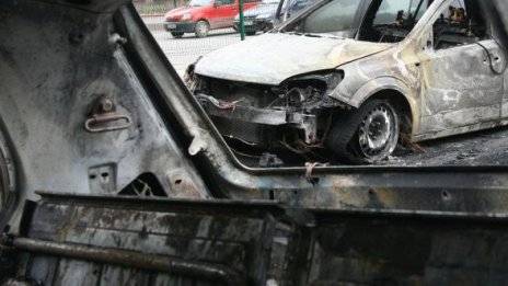 4 коли горяха в Ямбол, една – в София 