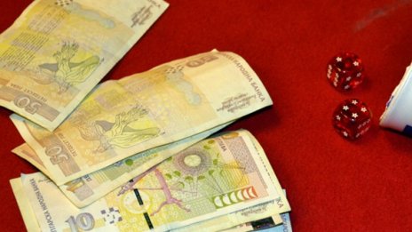 Борисов, спри цирка с бонусите, зоват от СДС 