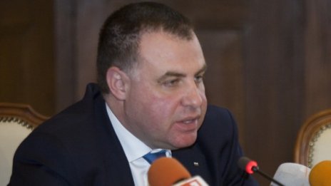 Левицата иска оставката на Найденов