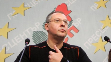 Станишев към Първанов: Който се опитва да цепи БСП, е аут