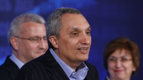 Свалянето на ДДС е от полза на монополистите, смята Костов