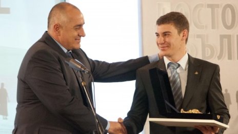 Борисов поиска учена българска младеж