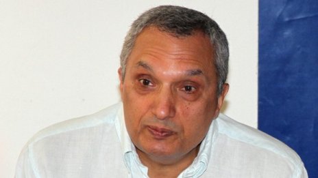 Три варианта за "Белене" вижда Костов