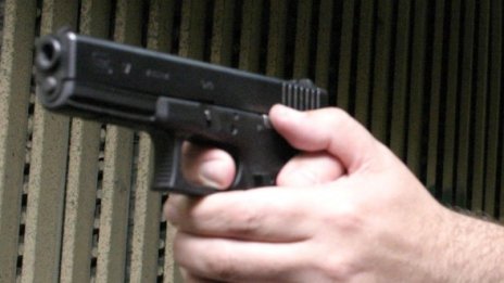 Простреляха в бузата 26-годишен мъж в Бургас