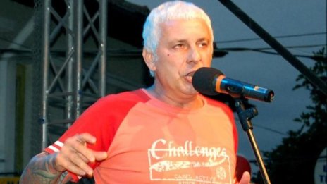 Стенли с един "снежно-бял" концерт