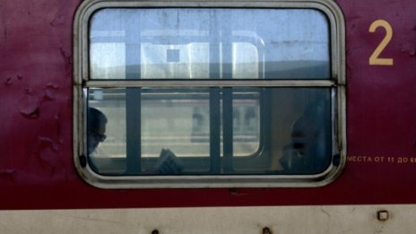 БДЖ пуска допълнително места в 94 влака за Великден