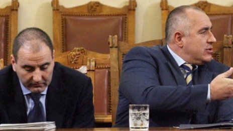 Искат да ме скарат с Борисов заради спецслужбите, смята МВР шефът 