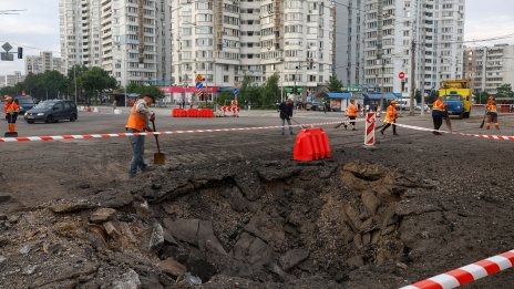 Русия харчи милиарди за войната, но икономиката ѝ показва все повече признаци на изтощение