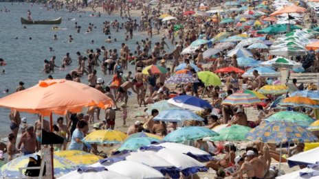 Командироват 500 полицаи да пазят летните ни курорти