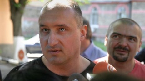 Интерпол ще дири избеГалеви