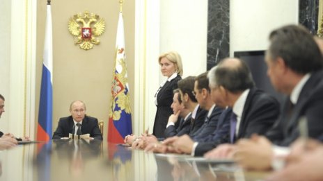 Путин обяви правителството, обгради се със свои хора