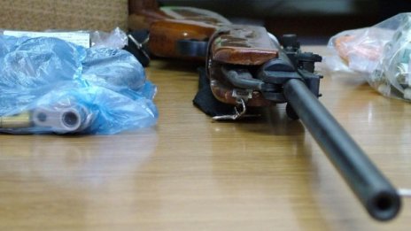 Простреляха девойка в главата с въздушна пушка