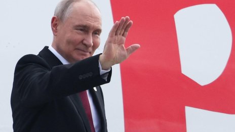 Зеленски дарил Путин с внучка, носи името Елза