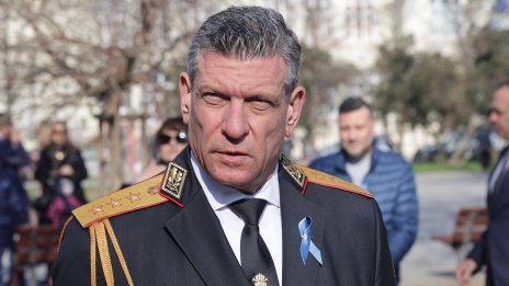 Два джипа притискали кандидат за депутат в Благоевград ВИДЕО