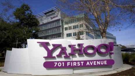 Yahoo и Facebook си стискат ръцете за патентите?