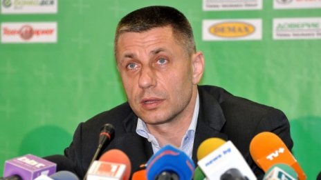 БФВ прие единодушно оставката на Стойчев