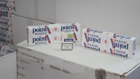 1000 къса цигари задържаха край Омуртаг