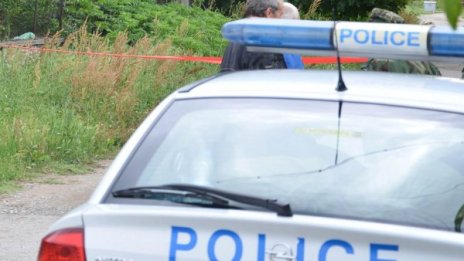 Самоотвлякъл се бяга през балкона от полицията