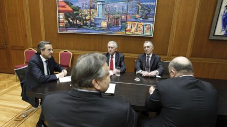 Новото правителство вади Гърция от кризата 
