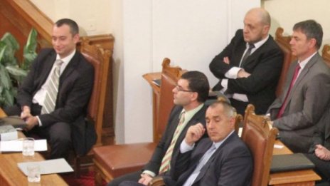 Депутатите на ГЕРБ изпушиха от пренатоварване