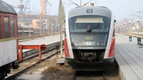 От края на август ни возят в новите вагони от Турция