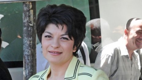 Компенсации за живи донори, министърката няма думи