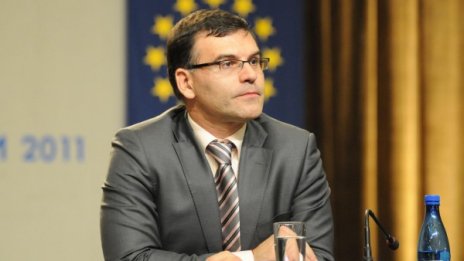 България едва ще избегне рецесията през 2012 г.