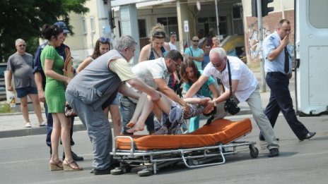 Блъснаха жена на кръстовище в София