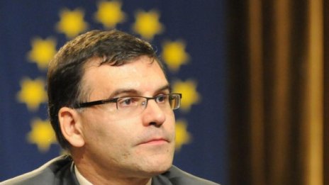 Не планираме други кредити идните години, кълне се Дянков