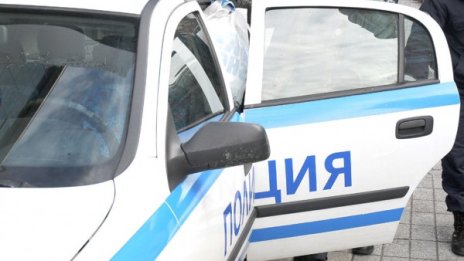 Спипаха двама с марихуана и боеприпаси