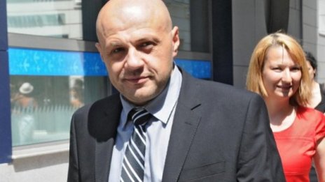 Над 1 млн. лв. за възстановяване на щетите от труса в Перник 