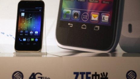  ZTE иска да наводни пазара на смартфони 