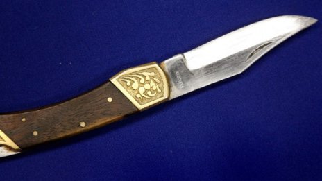 Българи обвинени в незаконно притежание на хладно оръжие в Италия 