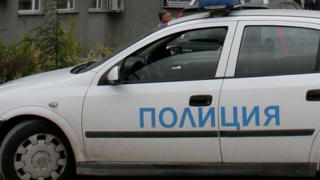 Намериха труп на мъж в двора на жилищна кооперация в София 