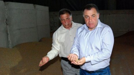 Опозицията правела театър с евросредствата 