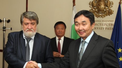 Вдигат паметник на Кирил и Методий в Монголия 