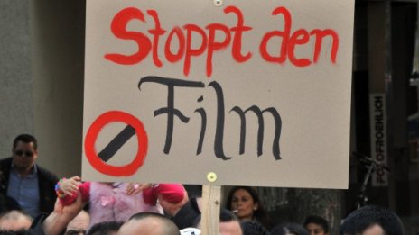 100 000 долара за главата на режисьора на "Невинността на мюсюлманите"
