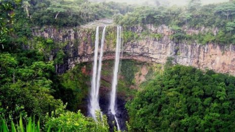 Водопадите Шамарел и цветната земя на Мавриций