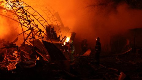 Двама души бяха убити при руски удари в Украйна