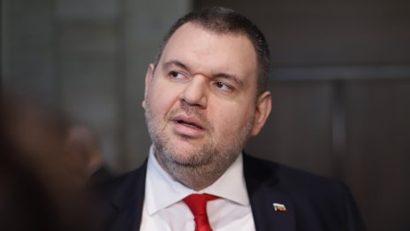 Пеевски против да се дават пари на Украйна, трябвало да отиват за българите