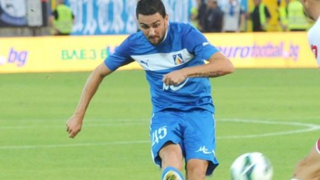 Гаджев гори за Вечното дерби